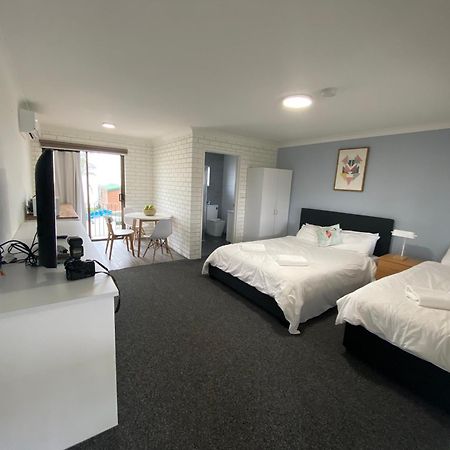 Lakeside Inn Wollongong Primbee Luaran gambar
