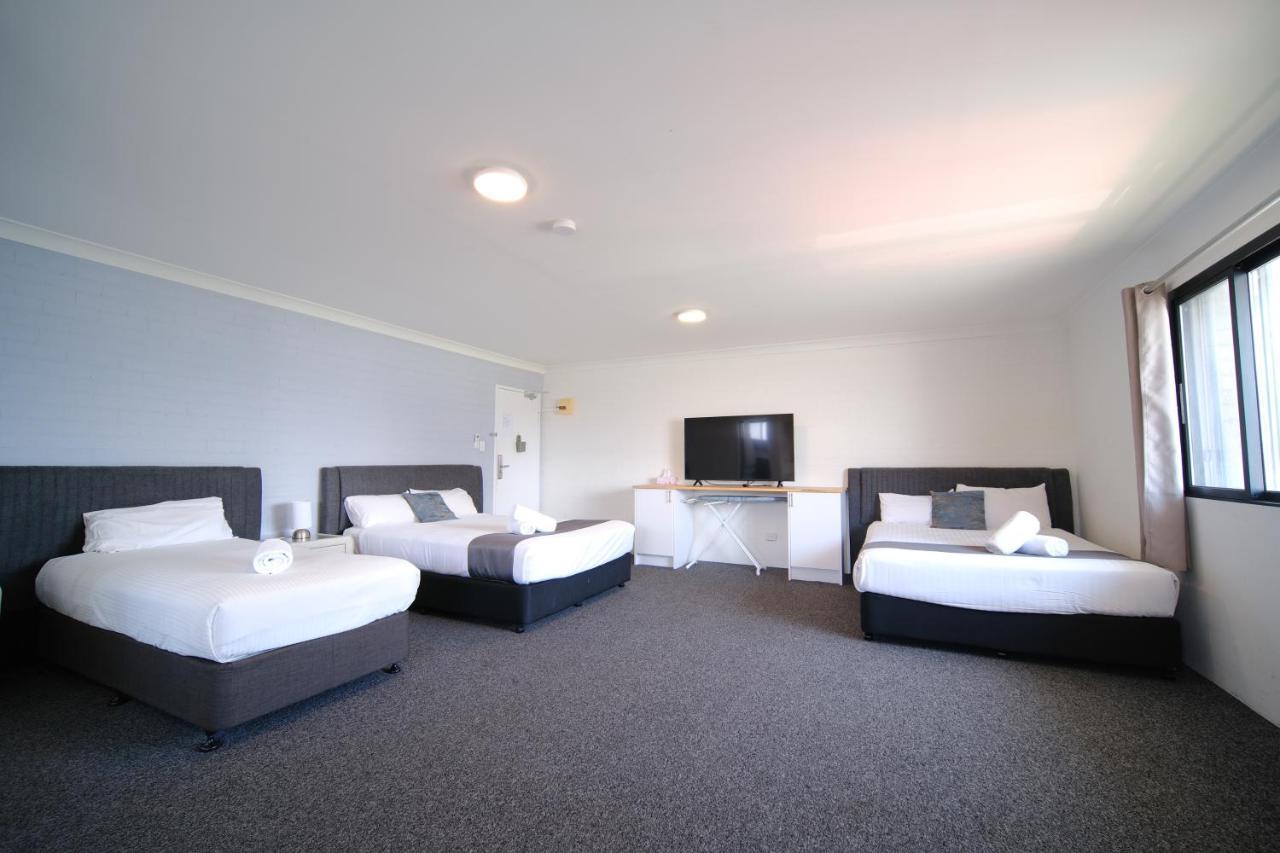 Lakeside Inn Wollongong Primbee Luaran gambar