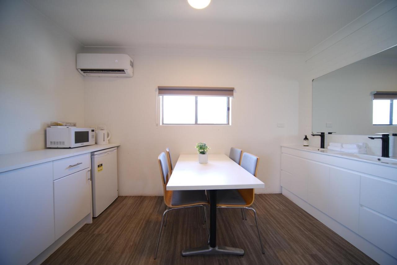 Lakeside Inn Wollongong Primbee Luaran gambar