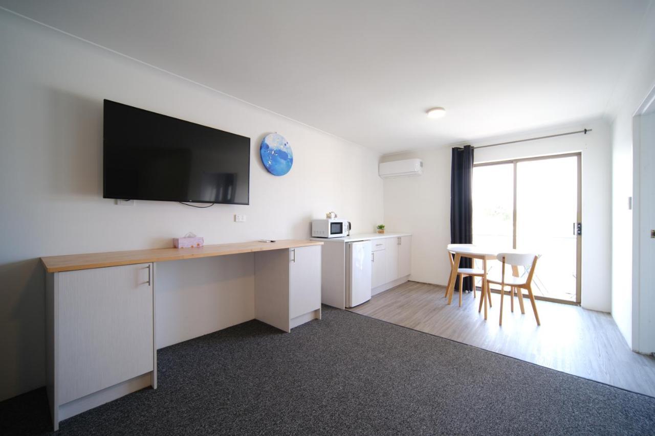 Lakeside Inn Wollongong Primbee Luaran gambar