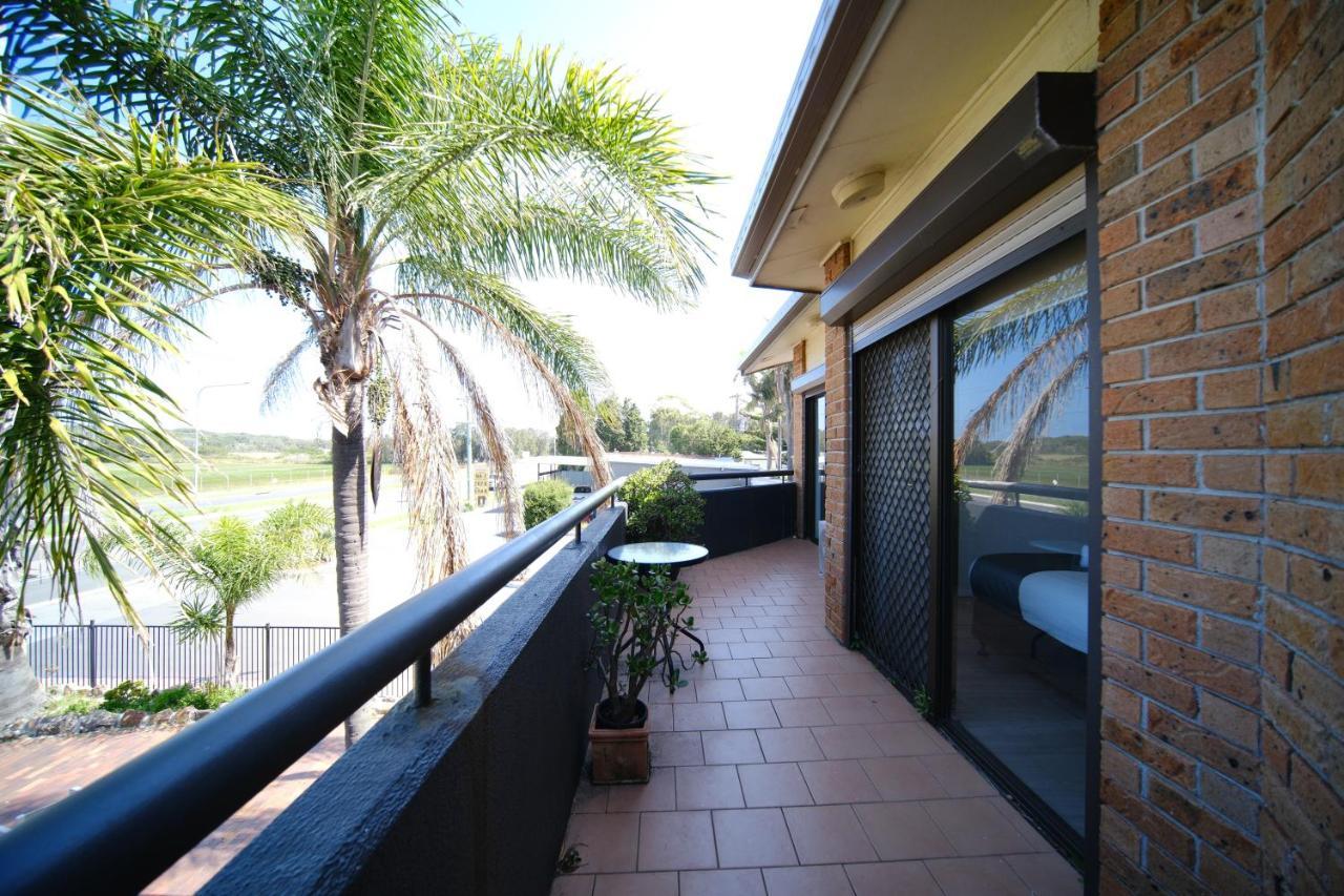 Lakeside Inn Wollongong Primbee Luaran gambar