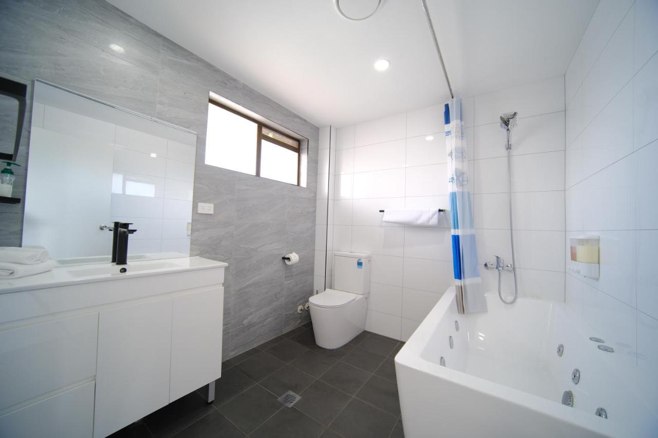 Lakeside Inn Wollongong Primbee Luaran gambar