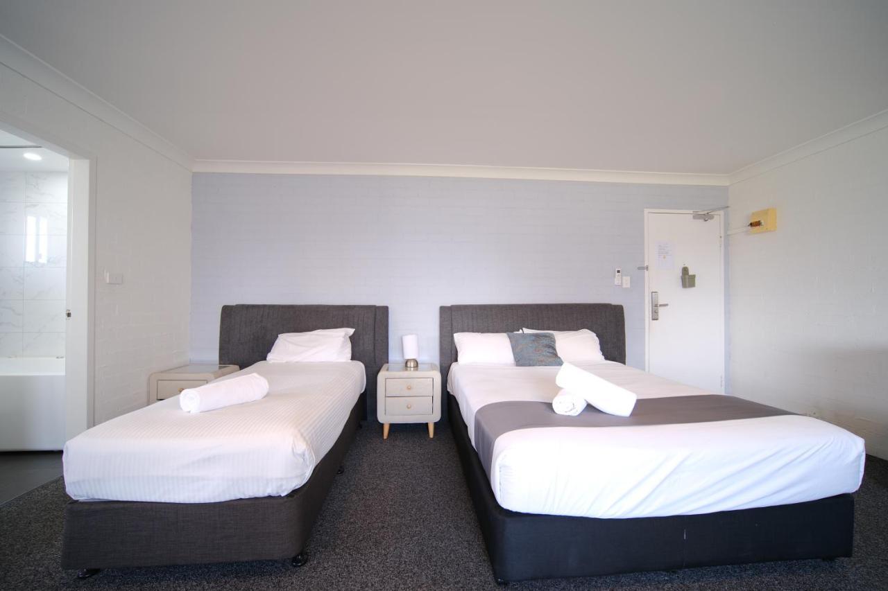 Lakeside Inn Wollongong Primbee Luaran gambar