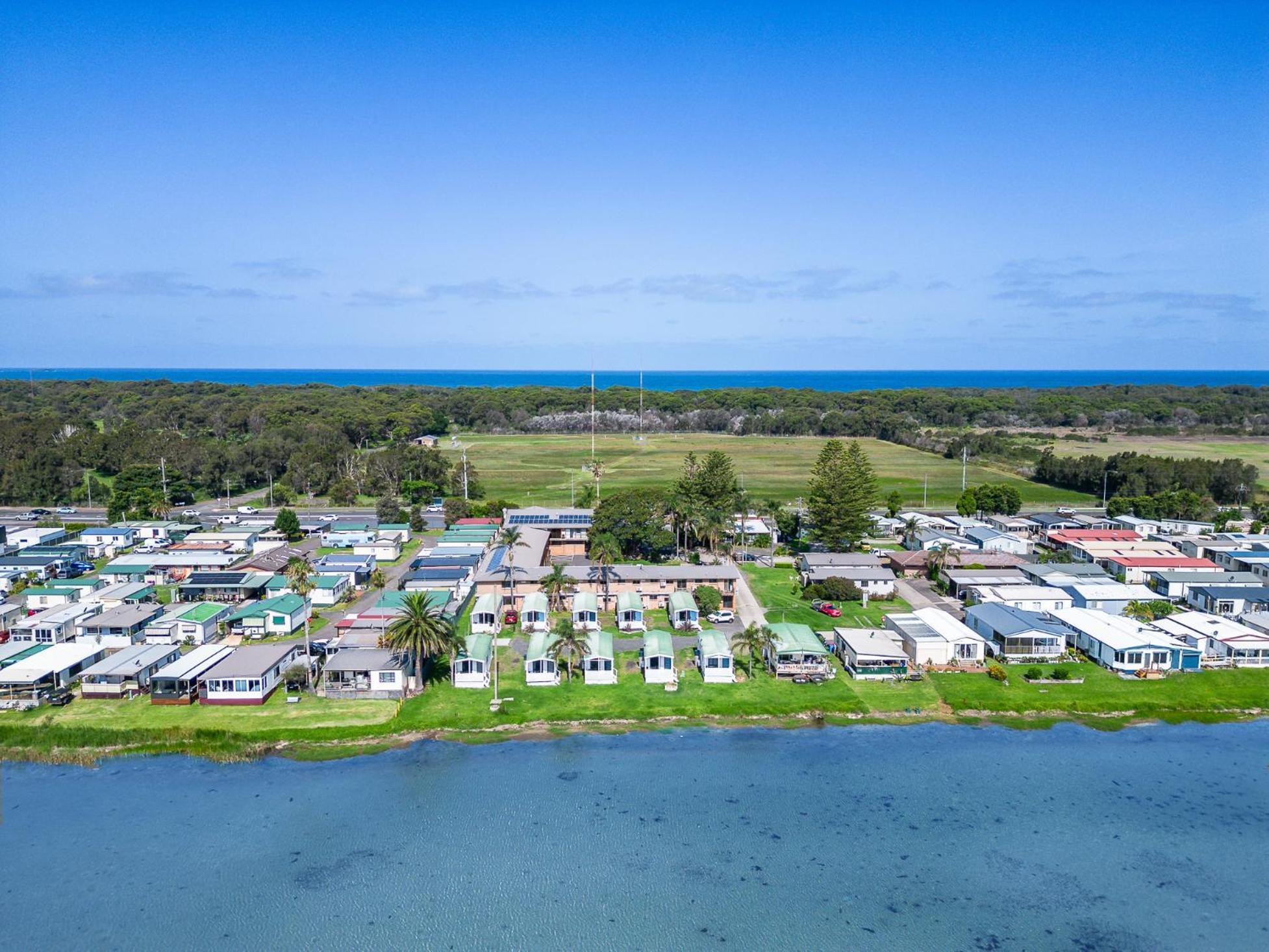 Lakeside Inn Wollongong Primbee Luaran gambar