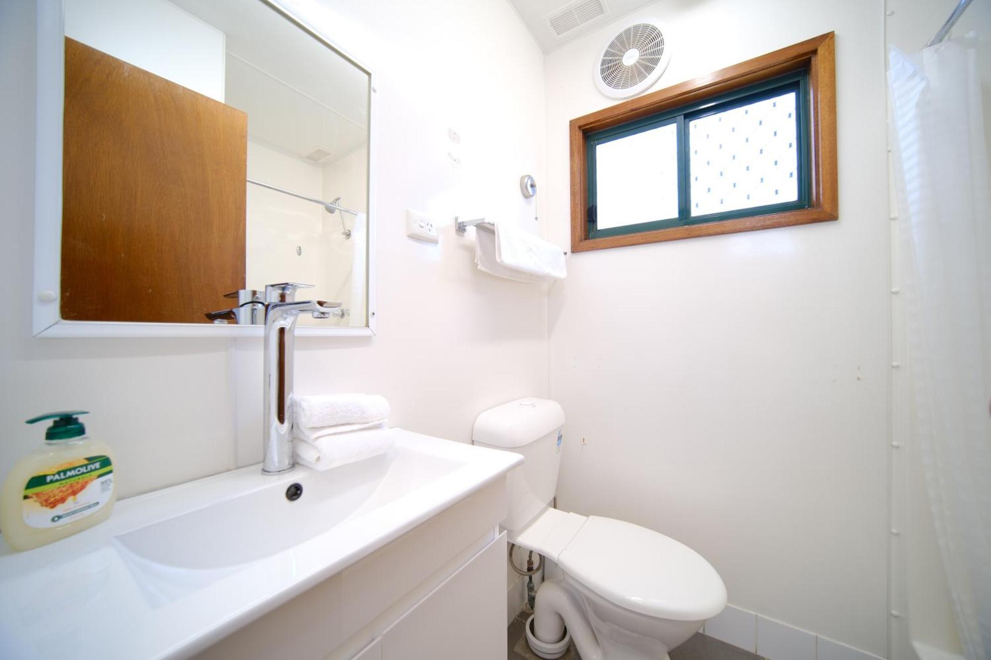 Lakeside Inn Wollongong Primbee Luaran gambar