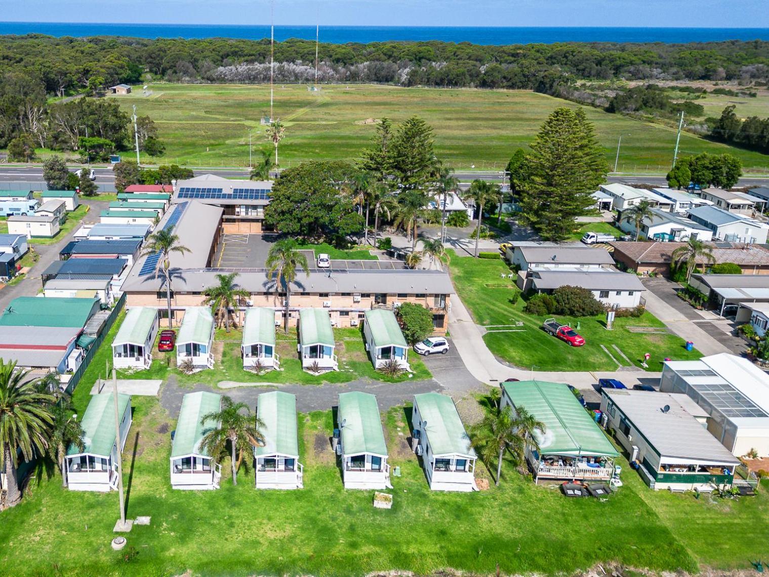 Lakeside Inn Wollongong Primbee Luaran gambar