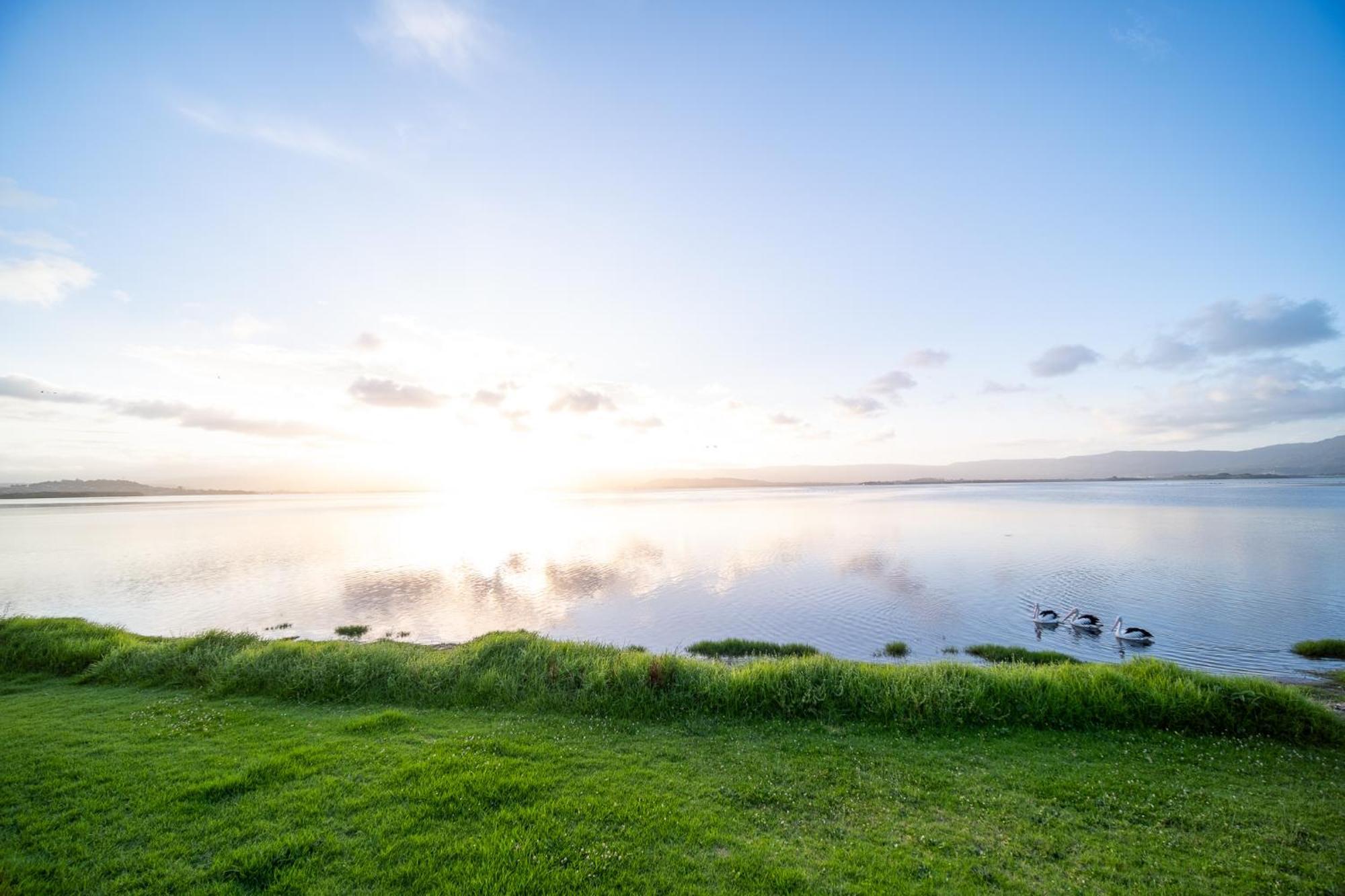 Lakeside Inn Wollongong Primbee Luaran gambar
