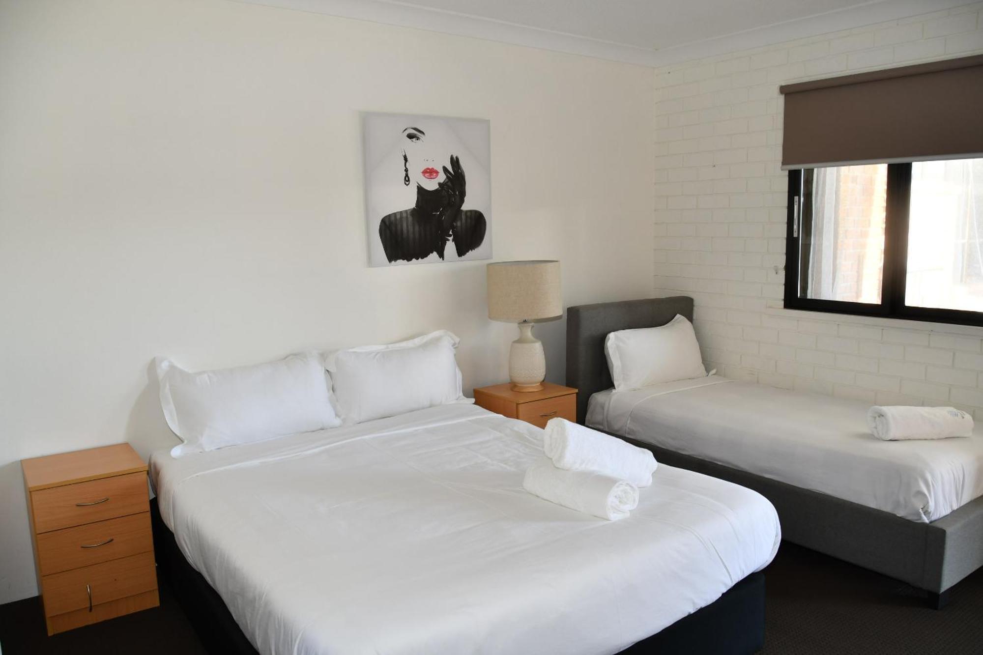 Lakeside Inn Wollongong Primbee Luaran gambar