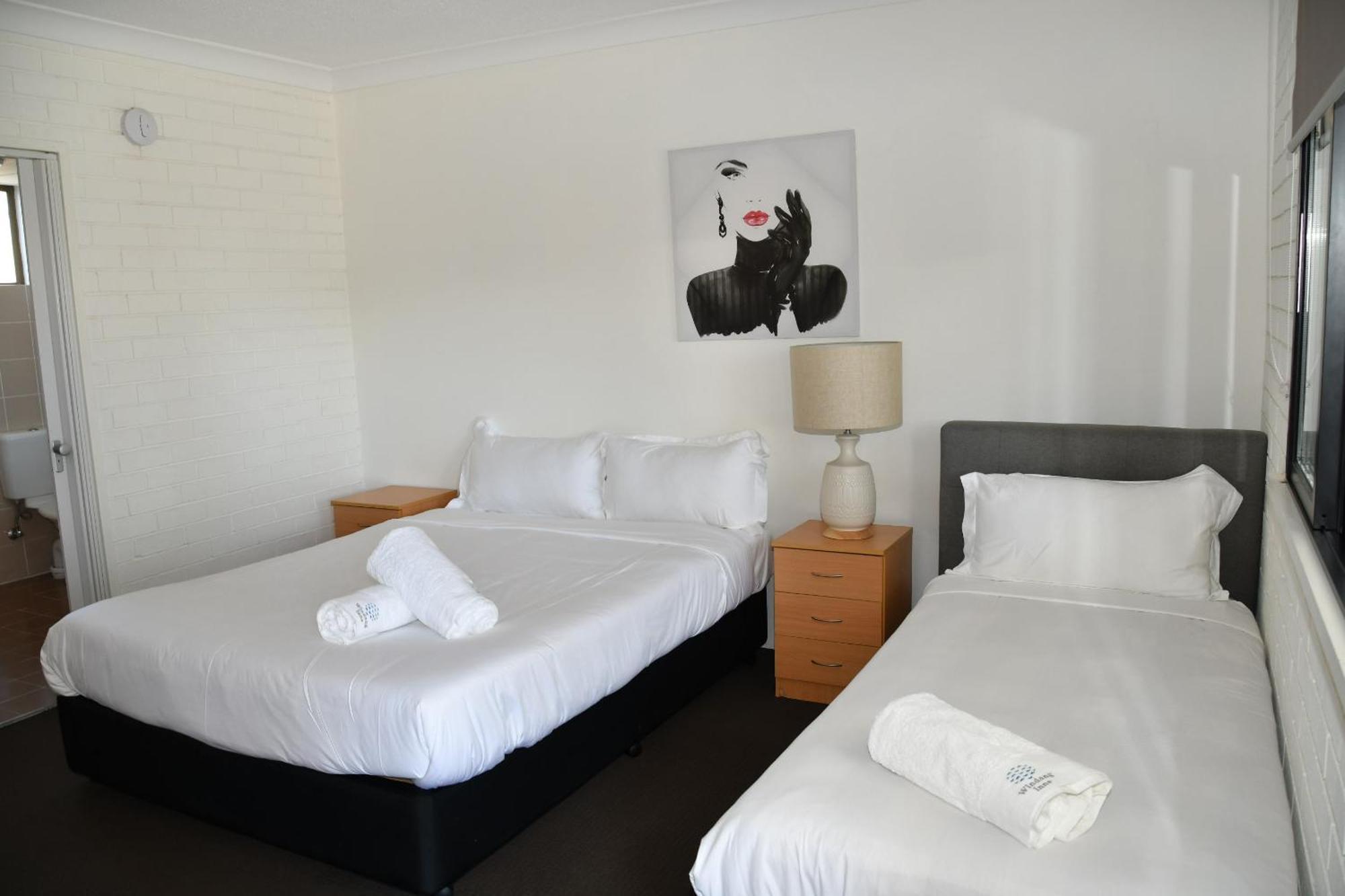 Lakeside Inn Wollongong Primbee Luaran gambar